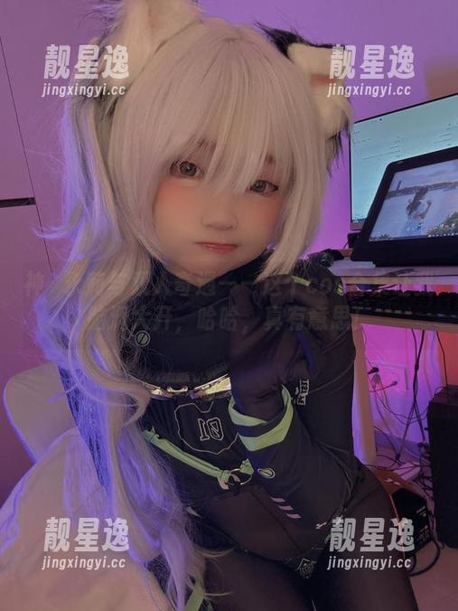 神沢永莉与双人奇遇——这个cos合集让我脑洞大开，哈哈，真有意思！