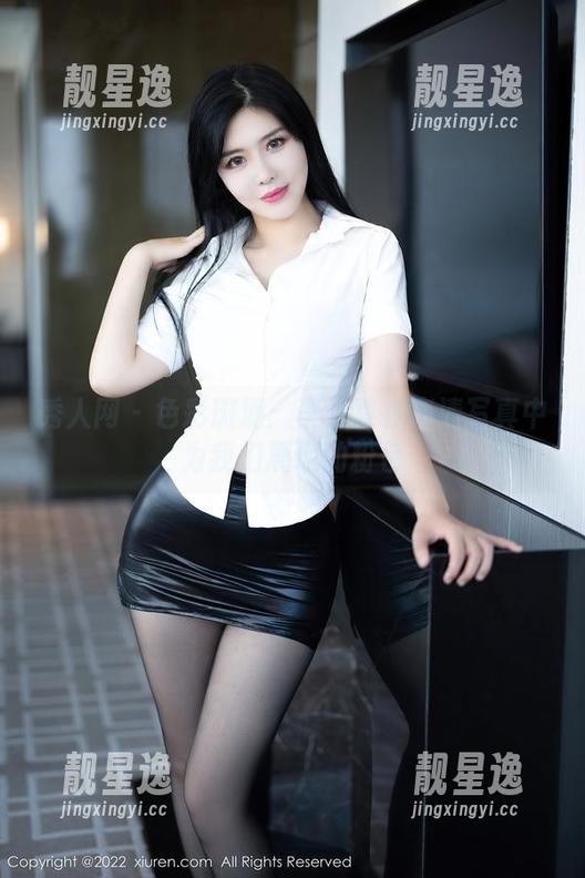 秀人网-李七喜 秀人网 - 色彩斑斓:李七喜在高清写真中为我们展现的粉色