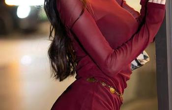 秀人网 – 因为有你，杨晨晨的修女美图，我的壁纸决定了一整年的期待！