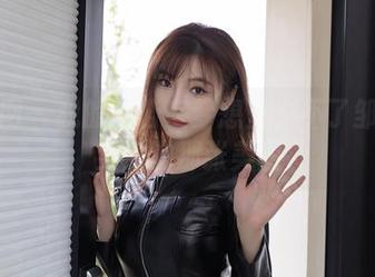 秀人网 – 我的办公室梦想里少不了邹晶晶女王的那张美图
