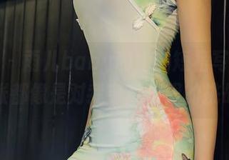 秀人网 – 雨儿baby和她的短裙写真：每一张都像是对我审美极限的挑战。