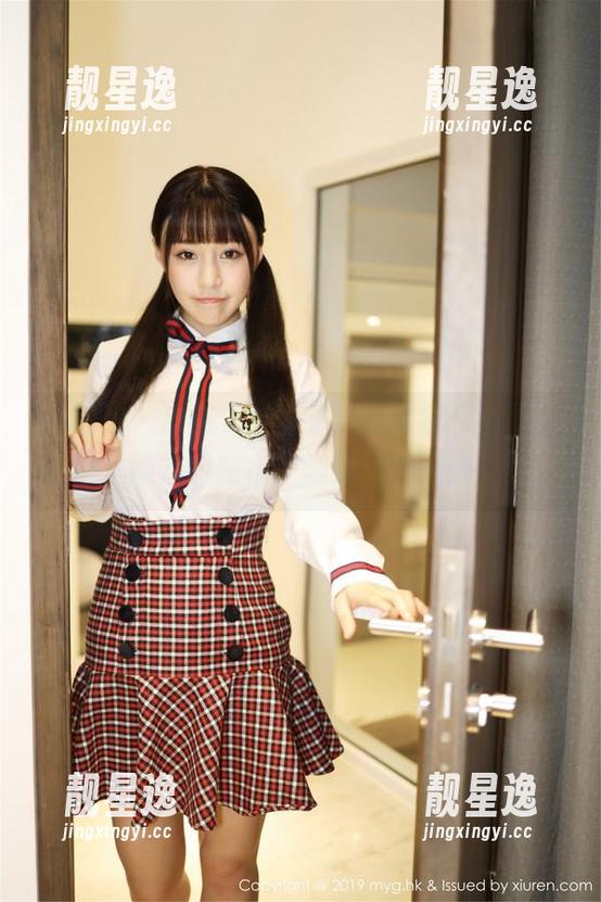 美媛馆-绮里嘉ula 美媛馆 - 自在?绮里嘉ula泳衣私拍,看她如何在水中翻滚,哔哔哔