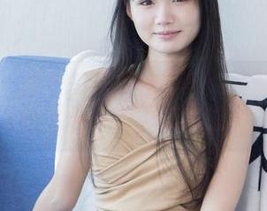 袜啵啵 – 稚予的灰棉袜图集：就像在沙发上的悠闲午后，莫名想看。