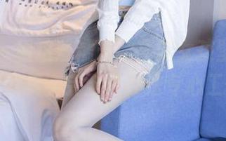 袜啵啵 – 看这些糯米的高清女孩壁纸,才发现我其实完全没办法专心工作。