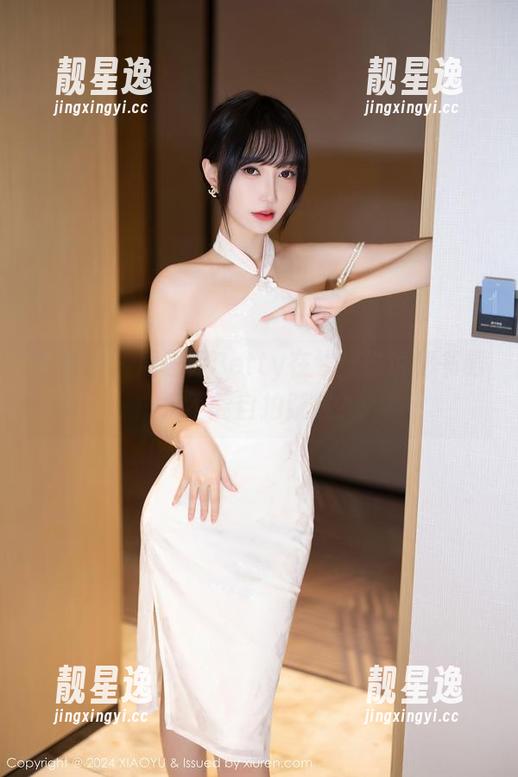 语画界-周思乔Betty 语画界 - 周思乔Betty在线:谁说秘书眼镜不能自拍赚钱?