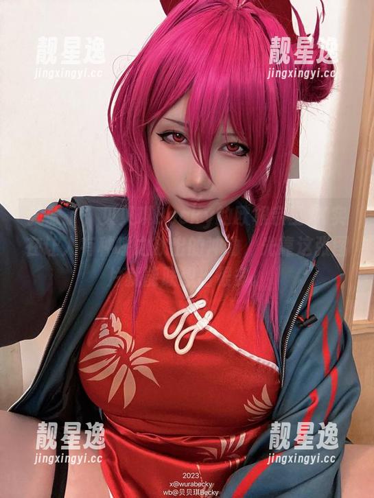 我服了，贝贝琪Becky的欧根亲王JK实在让人有种呼之欲出的冲动，光靠这张图片就能联想出很多。
