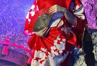 微密圈 – 平平无奇的星期几，结果看到轩子巨2兔的今天cos，图真是不停想重播！