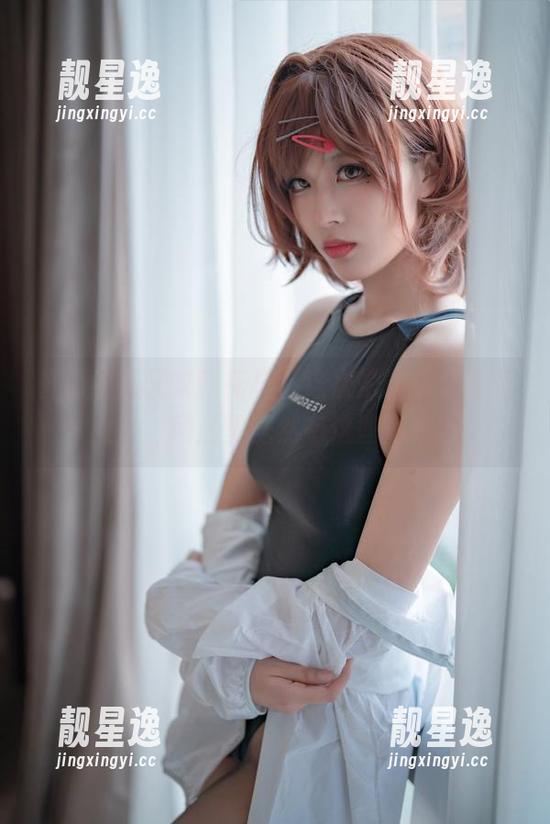轩萧学姐又来新花样，这次是碧蓝航线的女仆，网盘里居然有这些写真？