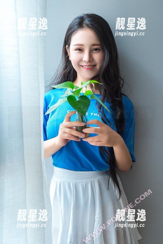 轰趴猫-曲曲 轰趴猫 - 不妙,是时候查看曲曲的在线写真集了,这美腿我想多看几眼。