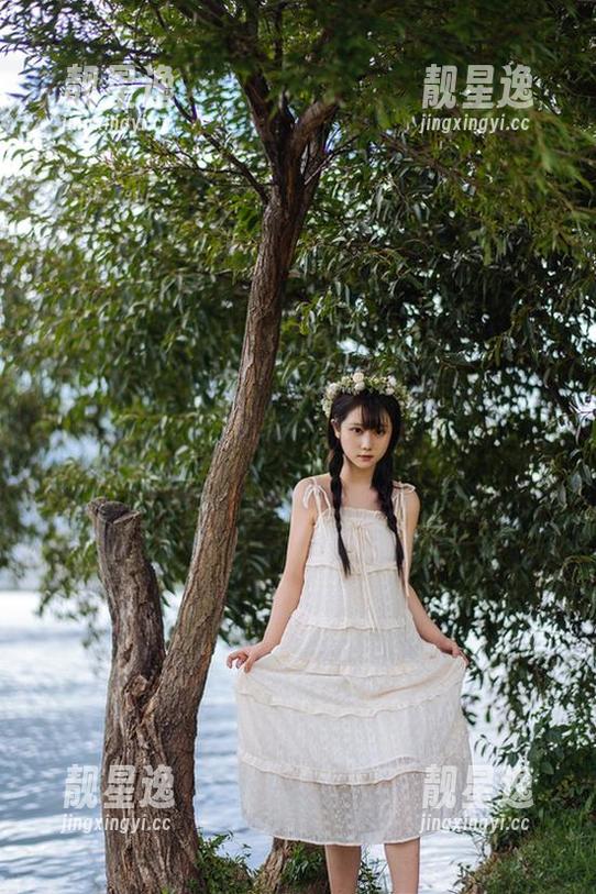 镜酱 镜酱玩cos龙娘,结果她真把我吓到了——不,是美到了!图包浓缩了她的每个细节。