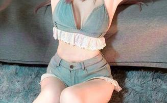 无圣光版兔女郎，鹿八岁baby带你见识天花板下的草坪文化